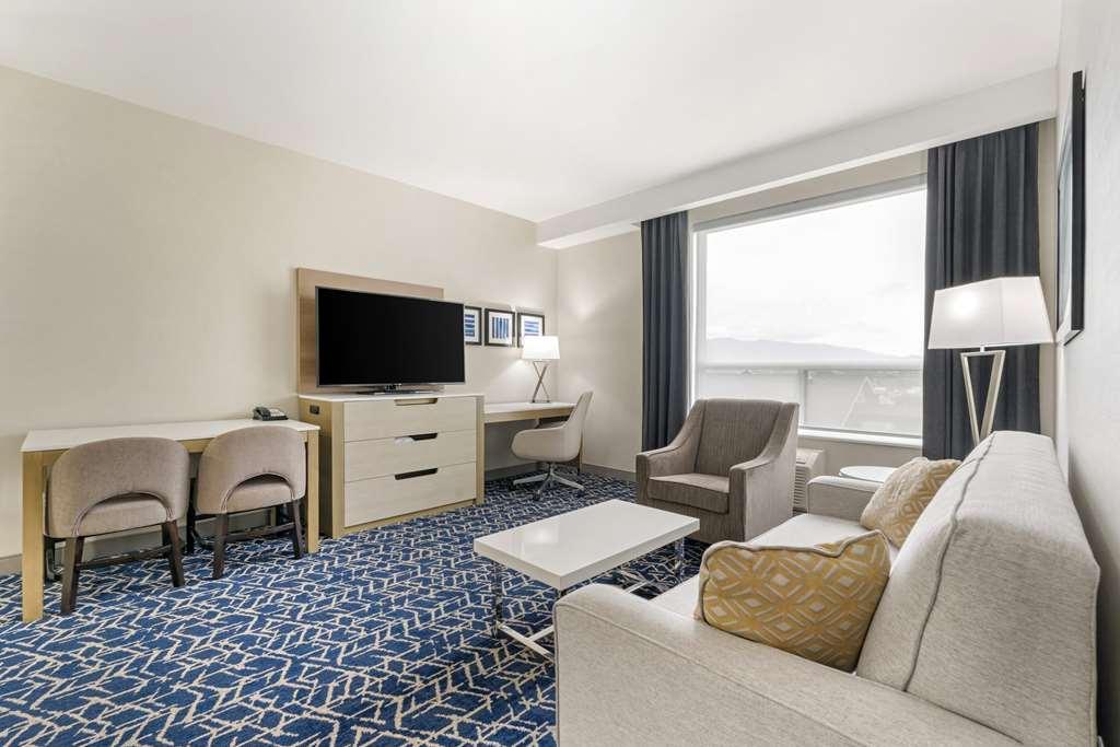 Best Western Premier Route 97 Vernon Bilik gambar